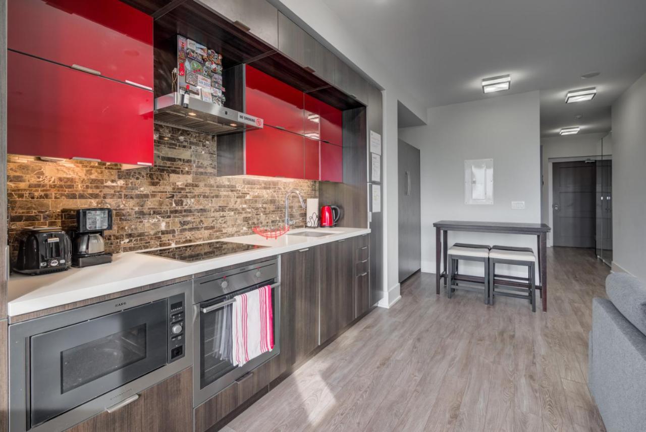 Luxury Adventure Cn Tower/Mtcc/Scotiabank Arena Apartment Toronto Bagian luar foto