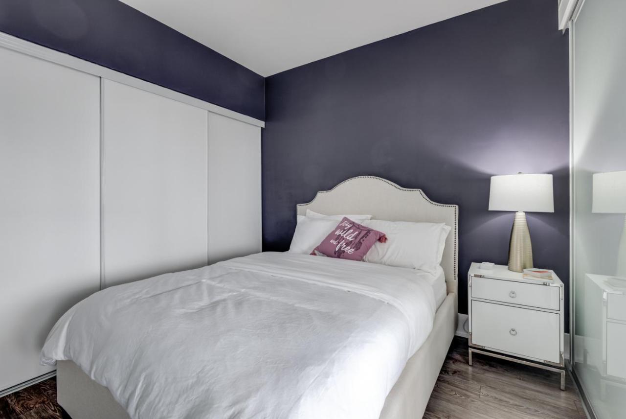 Luxury Adventure Cn Tower/Mtcc/Scotiabank Arena Apartment Toronto Bagian luar foto