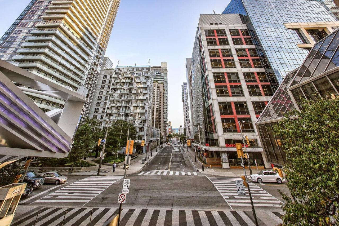 Luxury Adventure Cn Tower/Mtcc/Scotiabank Arena Apartment Toronto Bagian luar foto